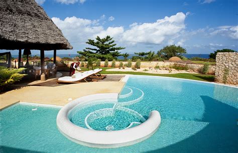 Coast to Coast: Why a Luxury African Vacation Should Be on Everyone’s