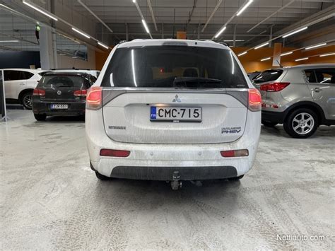 Mitsubishi Outlander Phev Instyle Navi Wd P Merkkihuollettu