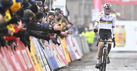 Fem Van Empel Oppermachtig In Wereldbekercross Gavere Wielrennen Pzc Nl