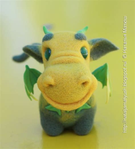 дракошка Фима | Wool art, Needle felting, Dinosaur stuffed animal