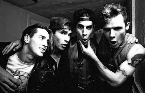 Red Hot Chili Peppers Pictures Discover Music Videos Concerts Stats Pic Red Hot Chili