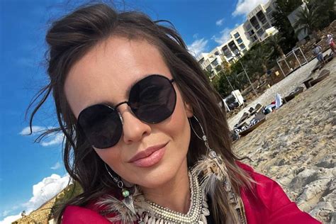Edyta Herbu Na Wakacjach Zrezygnowa A Z Bikini I Postawi A Na Kostium K Pielowy Jednocz Ciowy