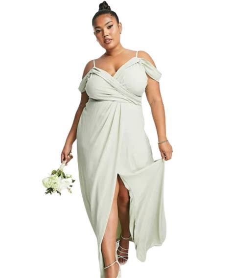 The Best Plus Sized Bridesmaid Dresses For The Wedding Season