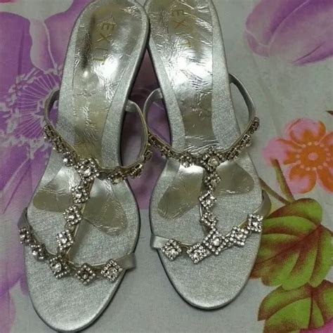 AGAIN ANOTHER LIST OF USED SNEAKERS 20 Nude Pics XHamster