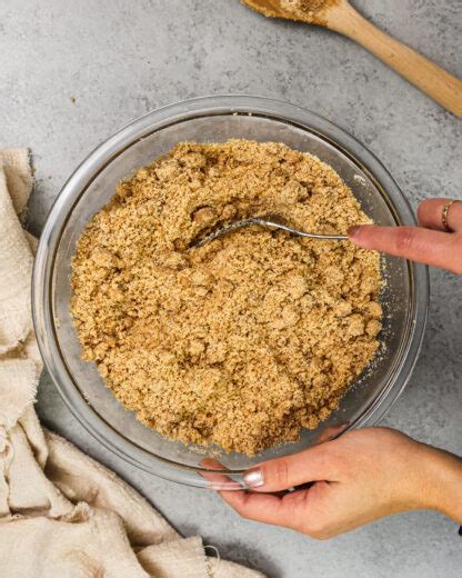 Cinnamon Streusel Topping 6 Ingredient Recipe Ready In Minutes