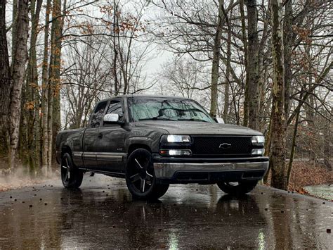 2000 Chevrolet Silverado 1500 With 20x8 5 15 KMC Km702 And 285 50R20