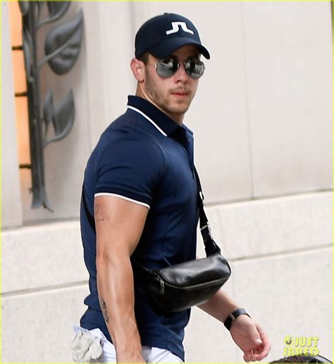 Full Sized Photo Of Nick Jonas Looks Muscular While Heading To Play