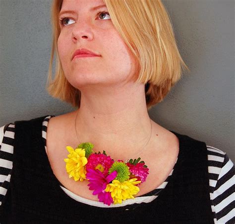 Diy Fresh Flower Necklace By Robayre Love This Floral Necklace