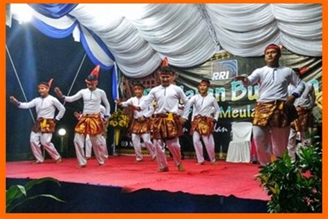 Tari Seudati Tarian Tradisional Provinsi Aceh Dtechnoindo