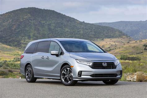 2021 Honda Odyssey Review, Pricing, and Specs