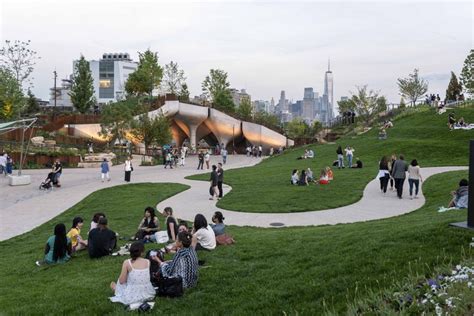 Little Island Park / Heatherwick Studio + MNLA | ArchDaily