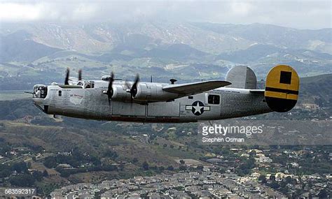 187 B 24 Liberator Bombers Stock Photos, High-Res Pictures, and Images ...