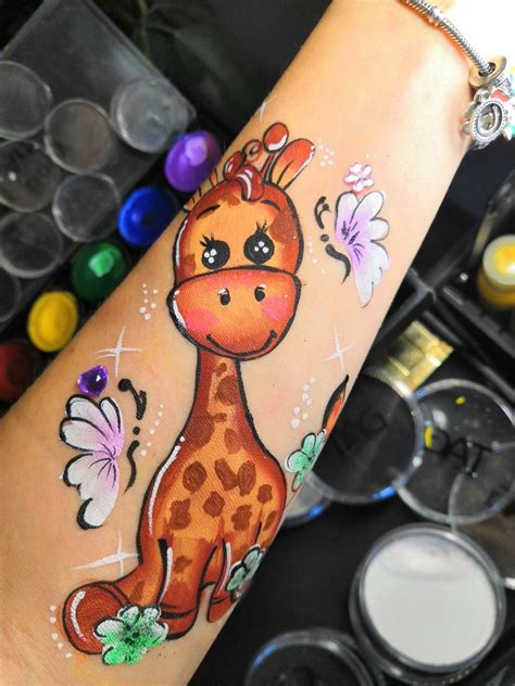 аквагрим жираф | Face painting, Balloon painting, Giraffe pictures