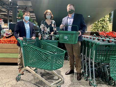 How to Reach Woolworths in Melbourne via Bus, Train, or Tram 22