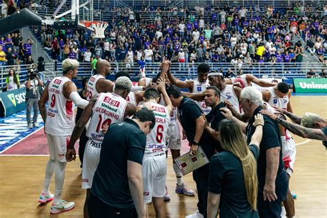 Helinho enaltece reação do Franca em classificação dramática no NBB