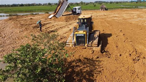 Wonderful Show Processing Filling Up Land Dump Trucks Techniques