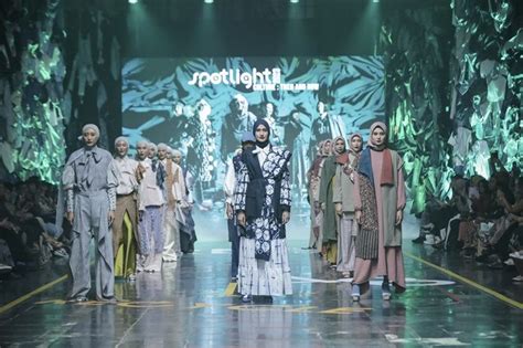 Keragaman Modest Wear Dengan Wastra Dan Konsep Sustainability Di