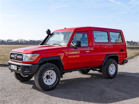 toyota land cruiser hzj  sico rent pracovni plosiny