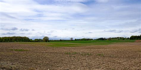 arable land north  perton   roger  kidd cc  sa