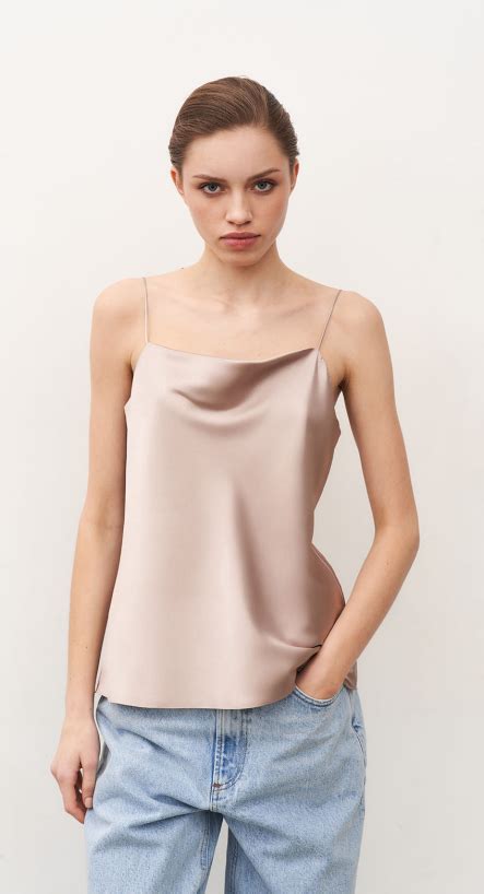 Футболка женская купить. Купить топ женский в интернет магазине 1811stores.