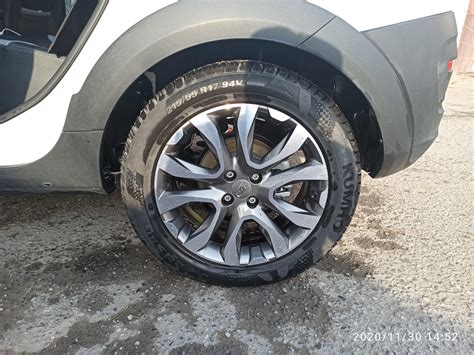 Шины размер 215/55/17. Всё сезонные — Lada XRAY Cross, 1,8 л, 2020 года ...