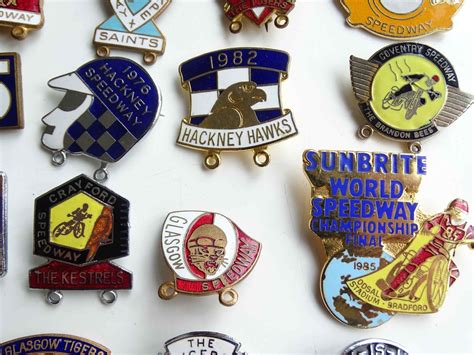 JOB LOT VINTAGE SPEEDWAY SUPPORTERS CLUB ENAMEL BADGES LARGE COLLECTION