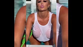 Argentina Mostrando Sus Tetas En La Piscina XVIDEOS