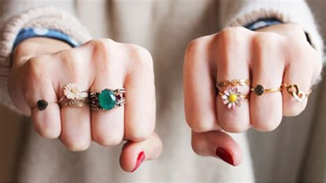 54 Hot Handscapes How To Wear Stackable And Midi Rings With Style