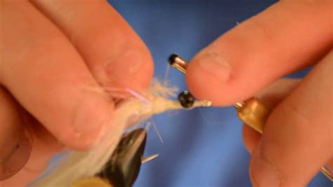 Saltwater Fly Tying How To Tie A Simple Speckled Trout Fly Youtube