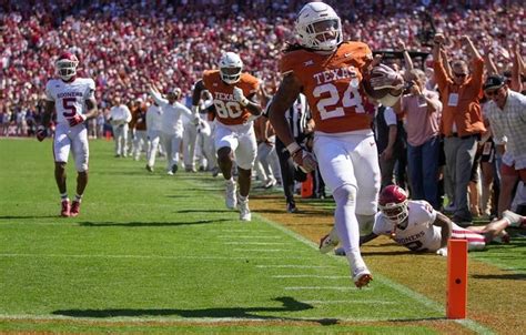 Texas vs Houston Prediction - College Football Picks 10/21/23 - PickDawgz