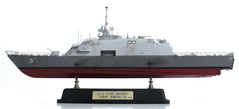 The Great Canadian Model Builders Web Page!: USS Fort Worth LCS-3