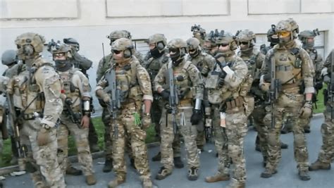 Soldiers Of The Us 10th Special Forces Group Crf Alongside Austrian