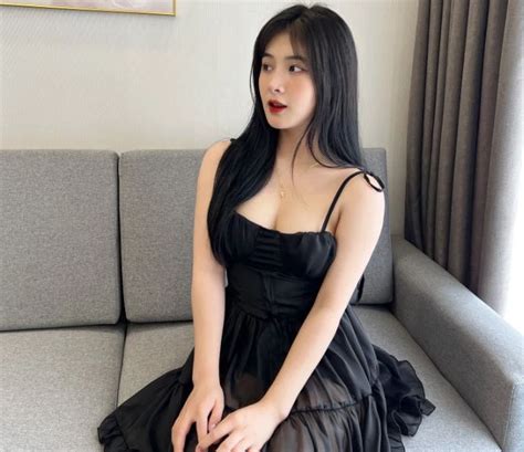 Đường cong bỏng rẫy của hot girl Thanh Hóa có triệu fan Người đẹp