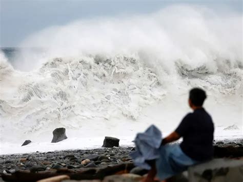 Koinu Typhoon Record Breaking Winds To Taiwan Injures