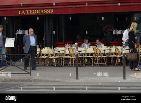 Cafe Paris La Terrasse Stock Photo - Alamy