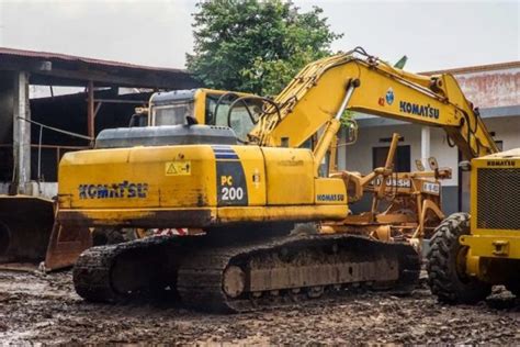 Sewa Komatsu Excavator Pc Rental Omo Alat Berat