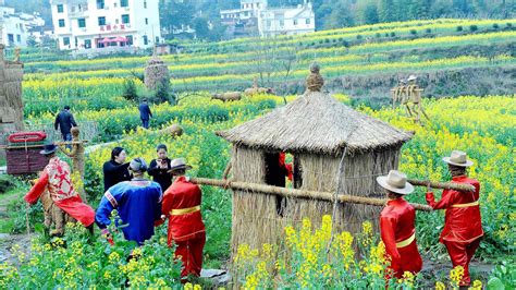 Straw-made figures added to China’s most beautiful countryside - CGTN