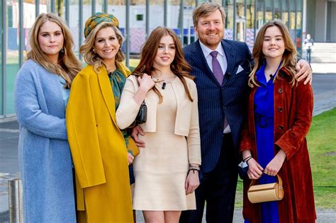 Royals Neue Fotos von Máxima Willem Alexander Töchtern am Königstag