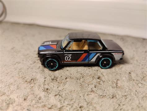 Hot Wheels BMW 2002 Neu gemäss Beschreibung in Flaach für CHF 6 mit Lieferung auf Ricardo