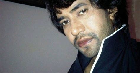 Dinesh Lal Yadav Wiki Biography, Movies, Song, Pictures, & Family ...