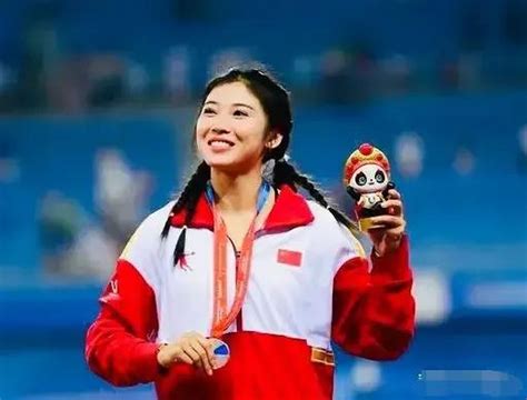 Hot Girl I N Kinh Trung Qu C P Kh Ng K M Minh Tinh M N B C