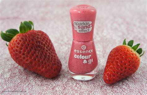Review & Swatches: Produkte aus der neuen essence Theke