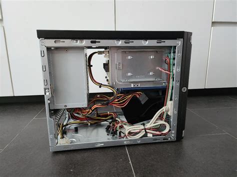 Chenbro Mini Itx Case With Hot Swap Removable 4 Drive Bays Computers Tech Parts