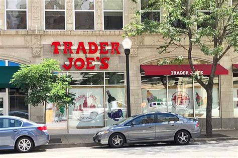 Trader Joe's Chicago - South Loop (701) | Grocery Store in Chicago 60605