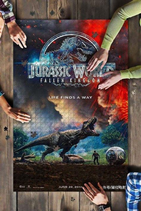 Jurassic World Jigsaw Puzzle Set