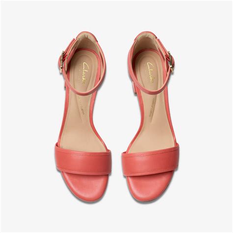 In Memoriam: Linda Mae Block Obituary and Service Details 5