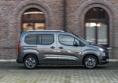 Toyota Proace City Verso Catalogo E Listino Prezzi Toyota Proace City