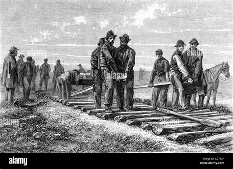 Railroad Workers Black And White Stock Photos And Images Alamy