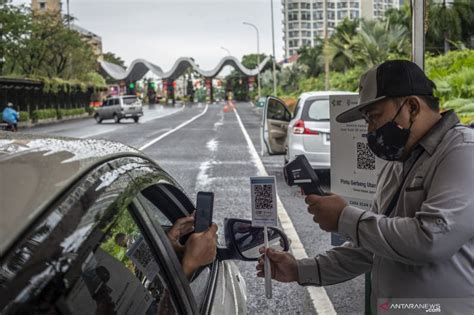 Uji Coba Aplikasi Pedulilindungi Di Tempat Wisata ANTARA News