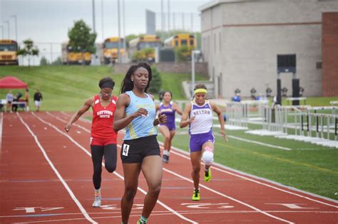 GC-4 News : Boys and Girls Track Team Move on to State Championship